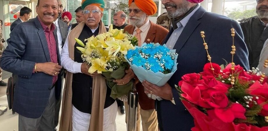Shri Arjun Ram Meghwal inaugurates a hospital in Nurpur Bedi